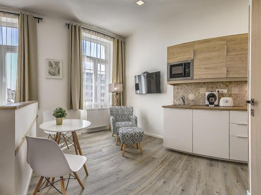 Glam Downtown Apartments Budapest Exteriör bild