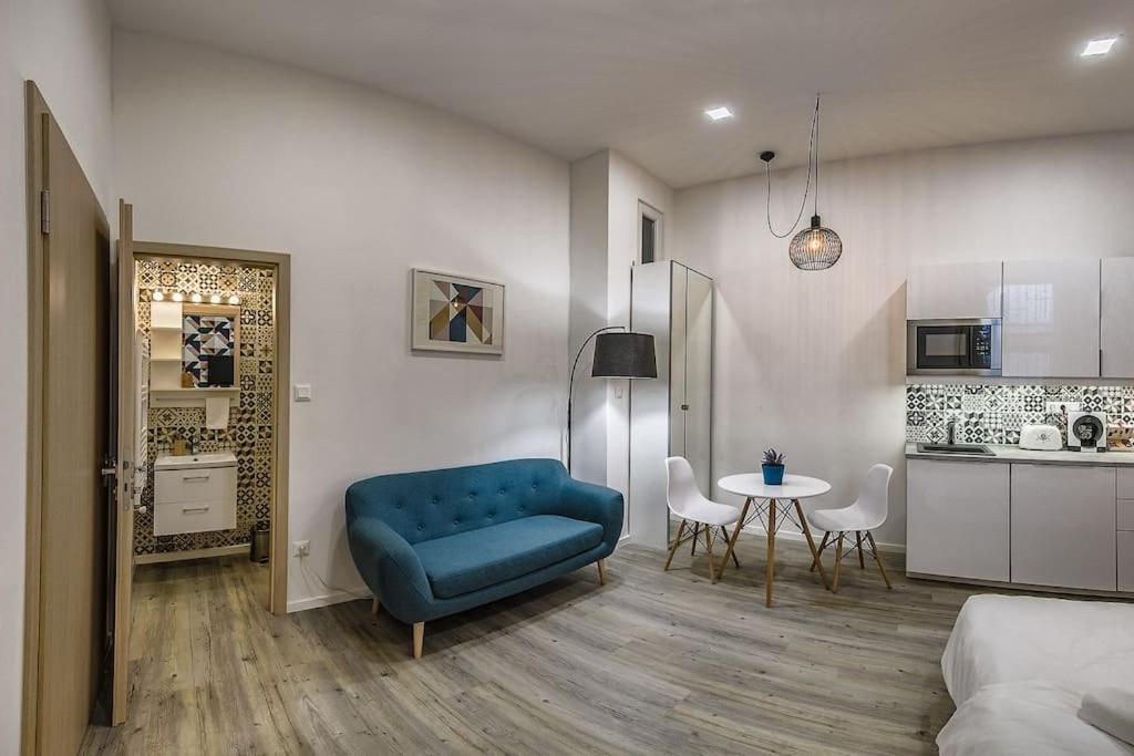 Glam Downtown Apartments Budapest Exteriör bild